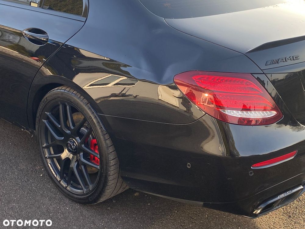 Mercedes-Benz Klasa E - 17