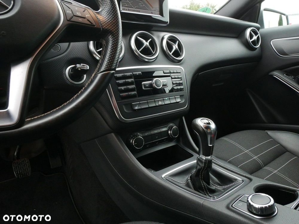 Mercedes-Benz Klasa A 180 (BlueEFFICIENCY) - 21