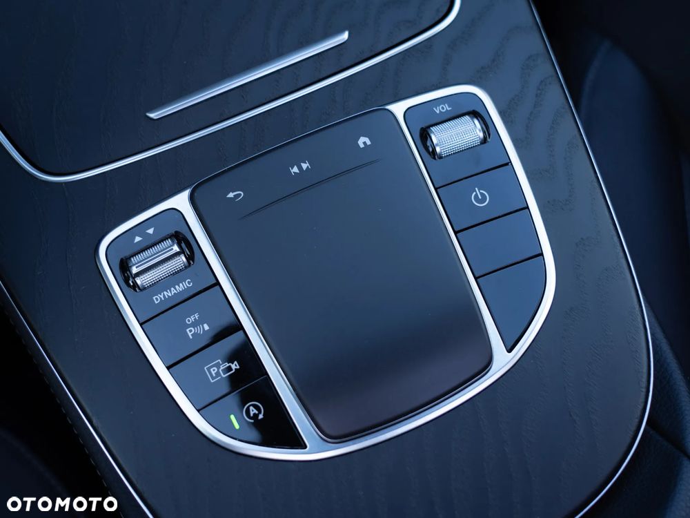 Mercedes-Benz Klasa E 220 d 4-Matic AMG - 39