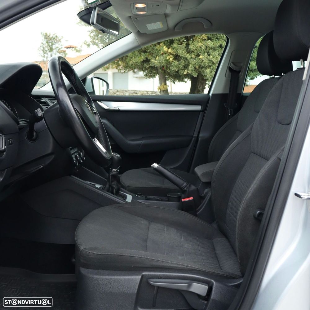 Skoda Octavia Break 1.6 TDi Sportline - 15