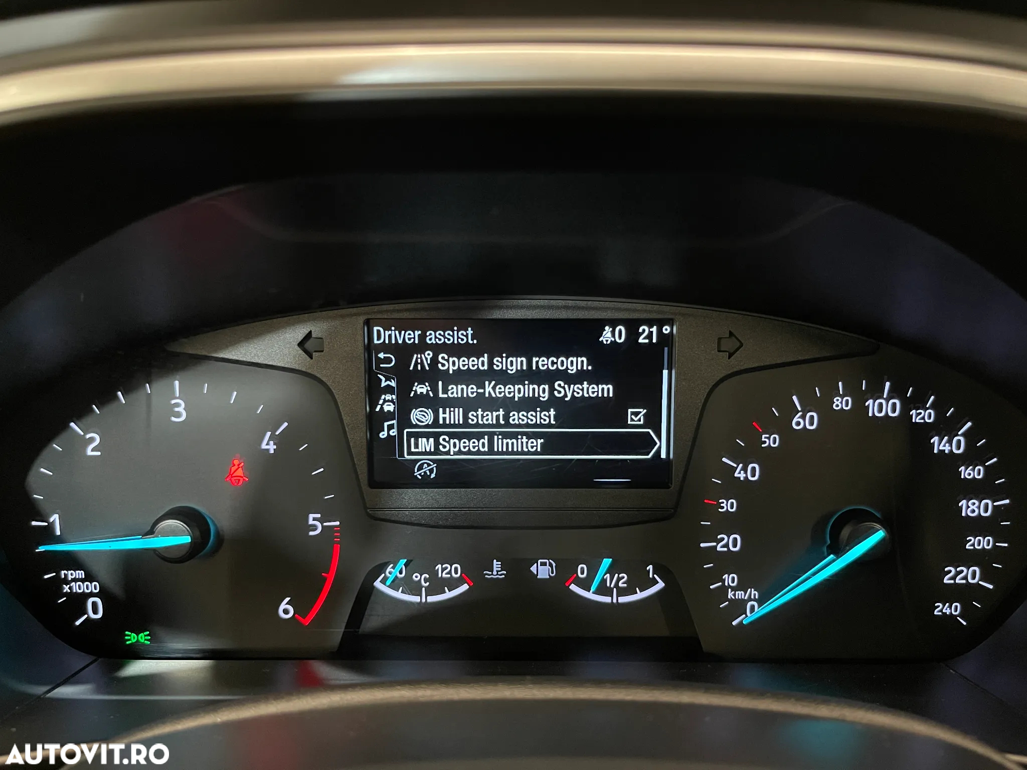 Ford Focus 1.5 EcoBlue Trend Edition - 23