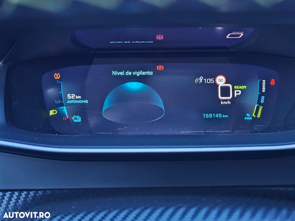 Peugeot 2008 e-2008 GT Line - 32