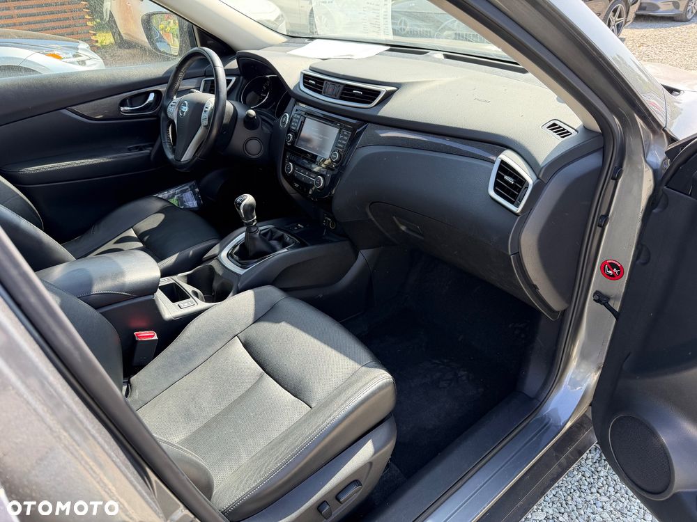 Nissan X-Trail 1.6 DIG-T Tekna - 24