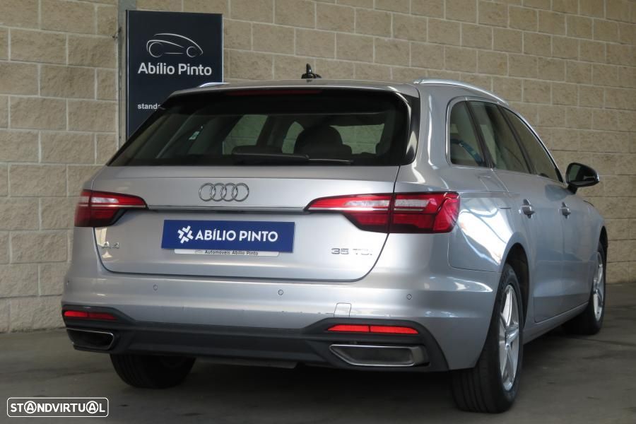 Audi A4 Avant 35 TDI Design S tronic - 27