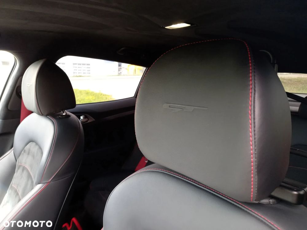 Kia Stinger - 14