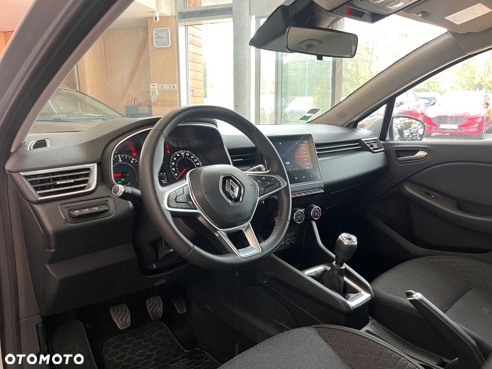 Renault Clio - 10