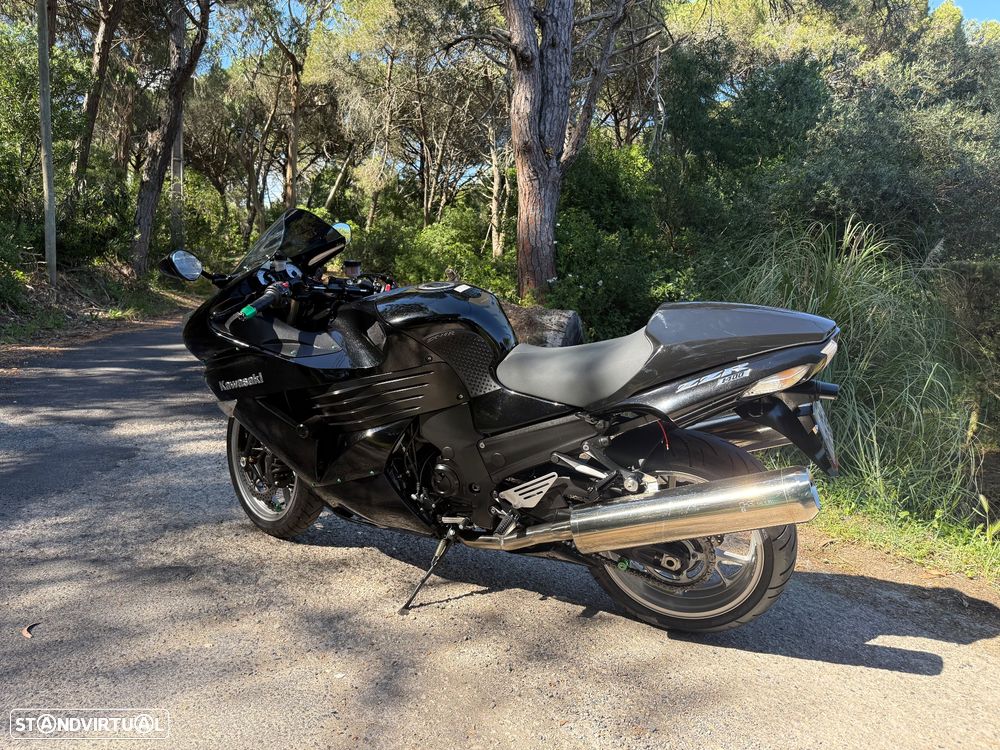 Kawasaki ZZR 1400 - 29
