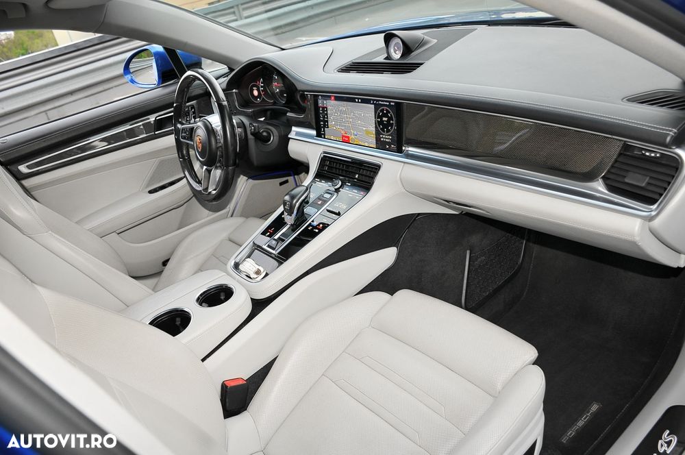 Porsche Panamera 4S Executive - 12