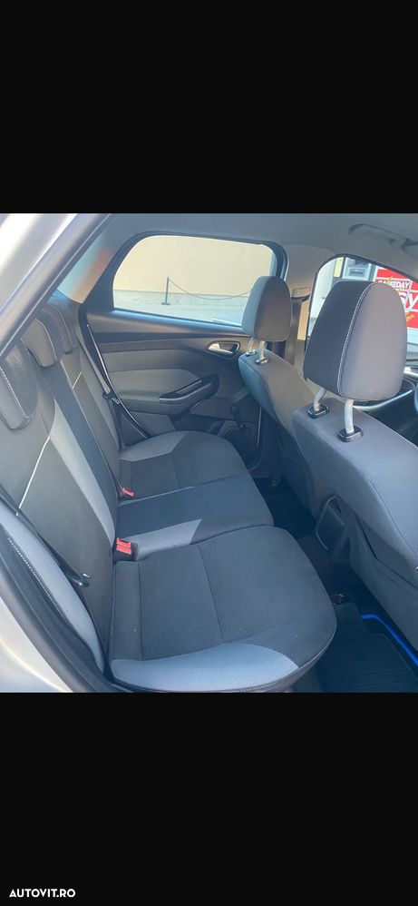 Ford Focus - 9