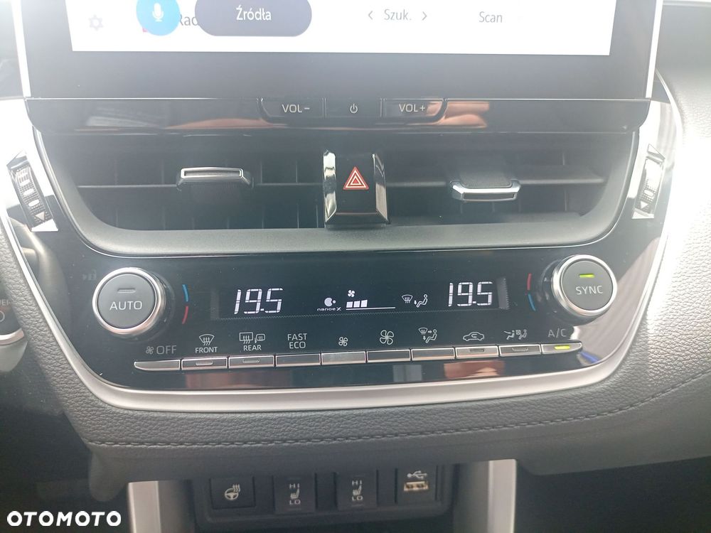 Toyota Corolla Cross 2.0 Hybrid Premiere Edition - 20