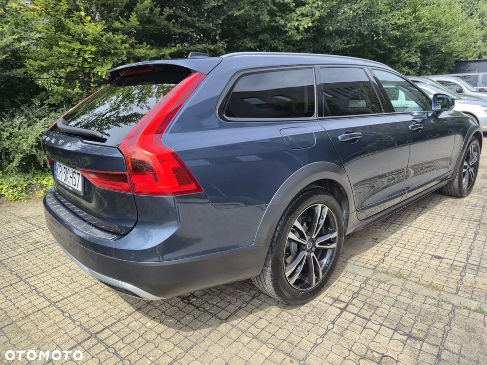 Volvo V90 Cross Country - 5