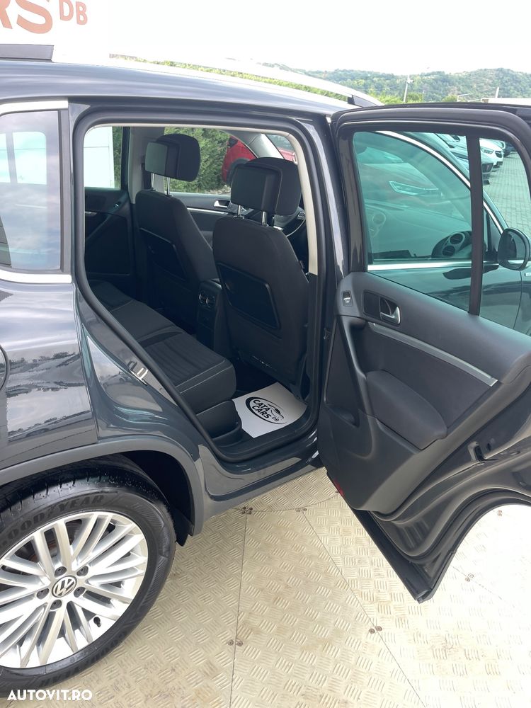 Volkswagen Tiguan 2.0 TDI SCR BlueMotion Technology Sport & Style - 23