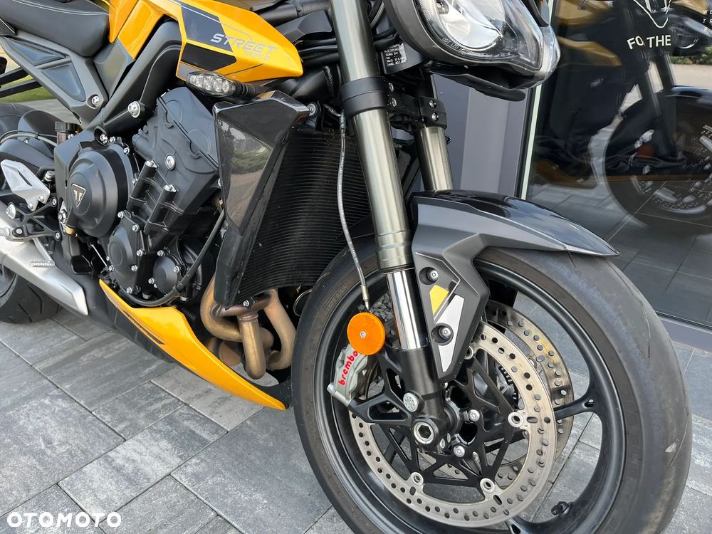 Triumph Street Triple - 7