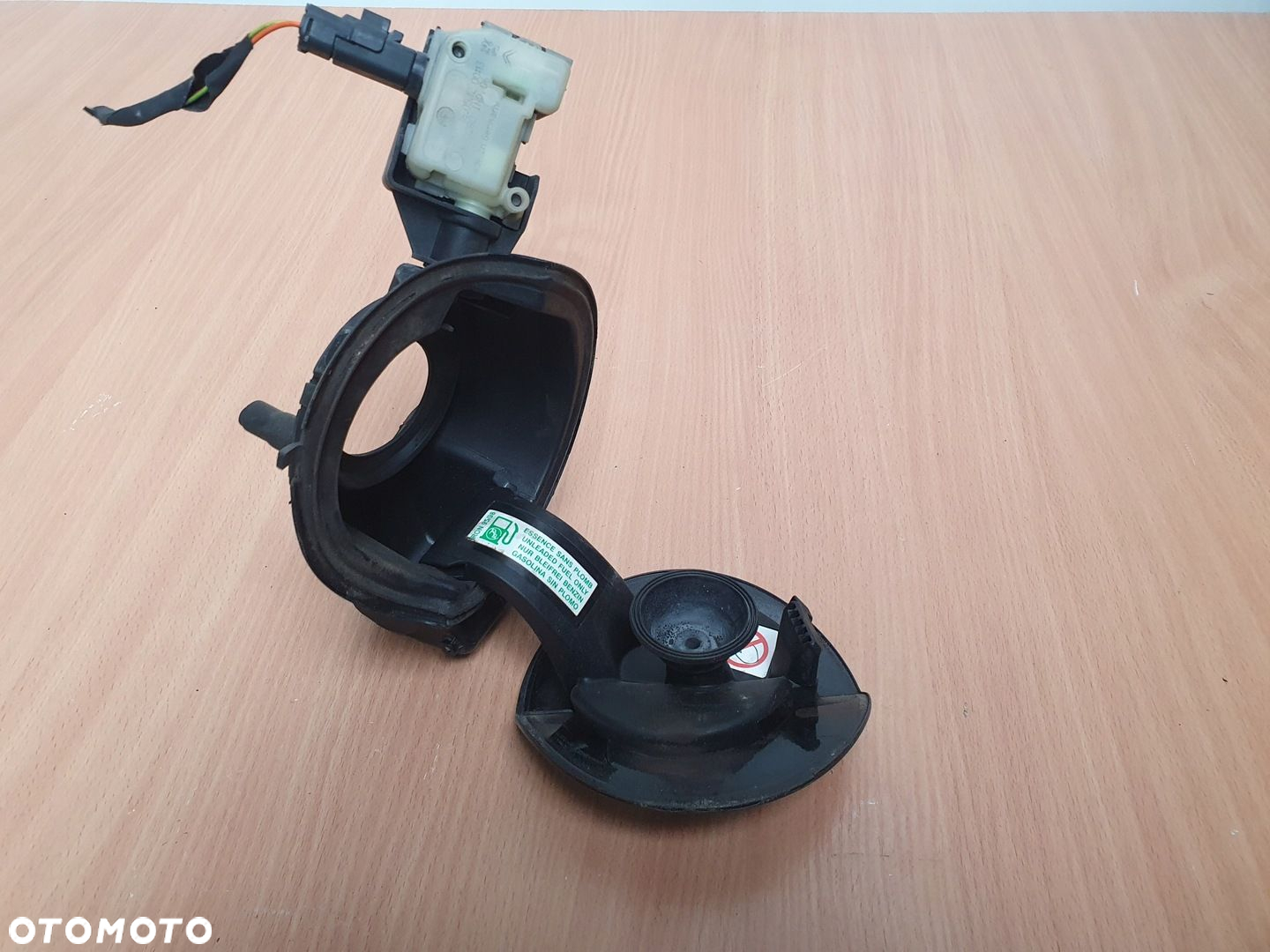 KLAPKA WLEWU PALIWA KOREK SIŁOWNIK CITROEN DS4 9687946880 KTV - 3