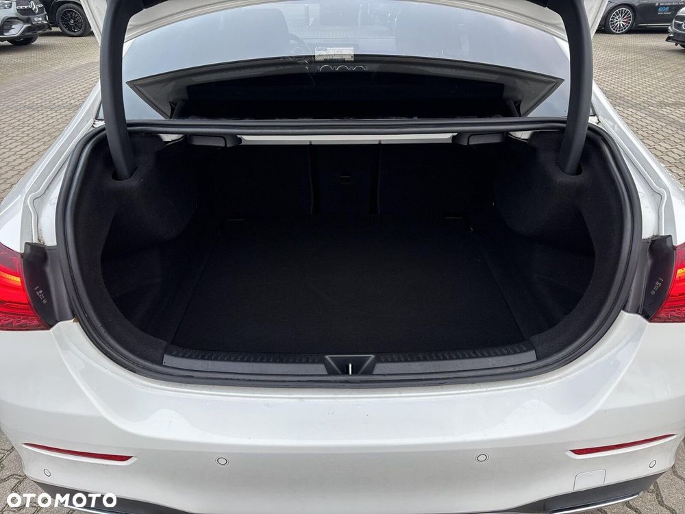 Mercedes-Benz Klasa A 200 AMG Line 7G-DCT - 12