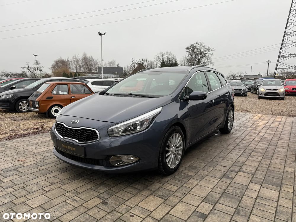 Kia Ceed 1.6 GDI ISG Spirit - 10