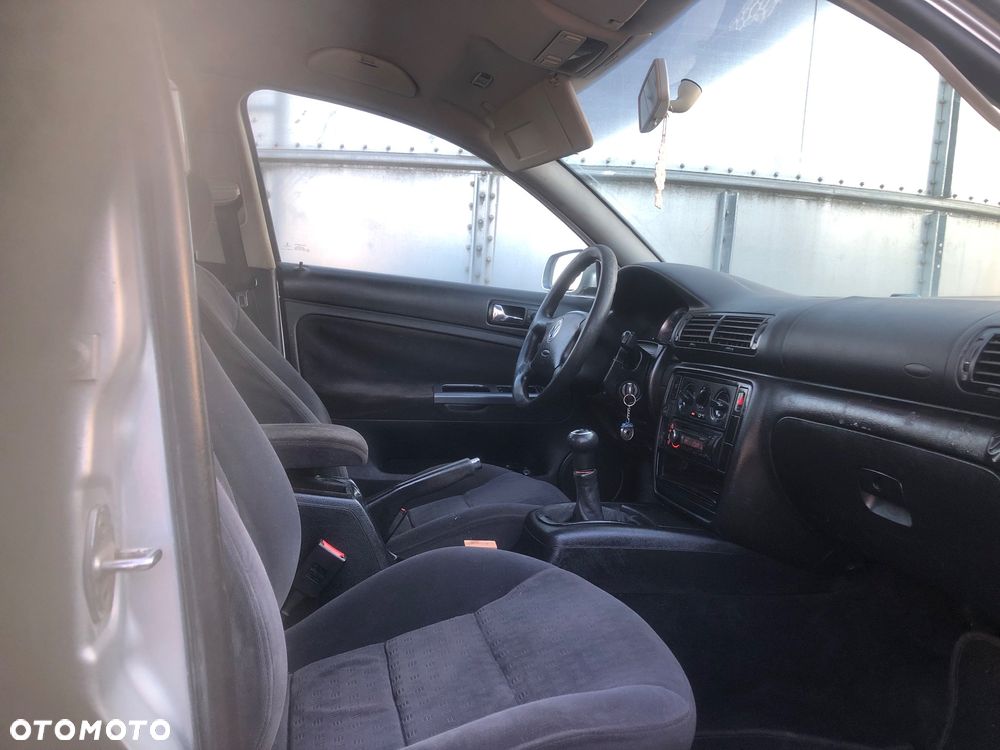 Volkswagen Passat 2.0 Comfortline - 10
