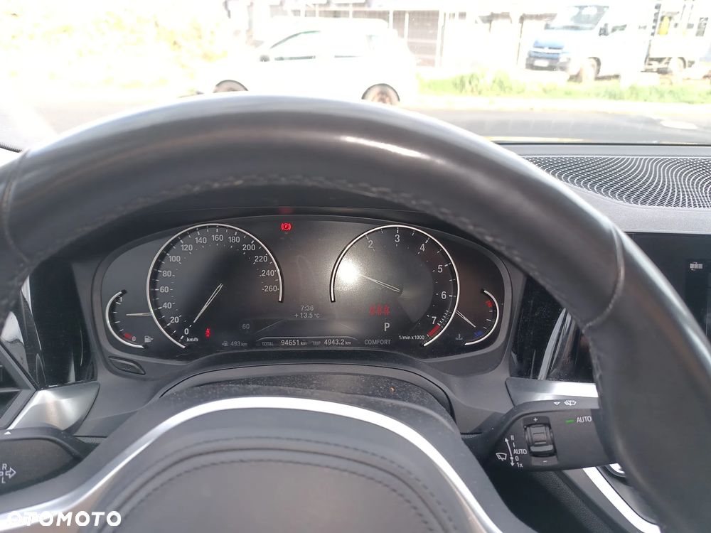 BMW Seria 3 320i Sport Line - 16