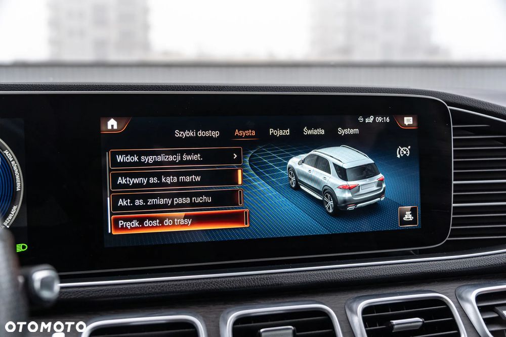 Mercedes-Benz GLE - 32