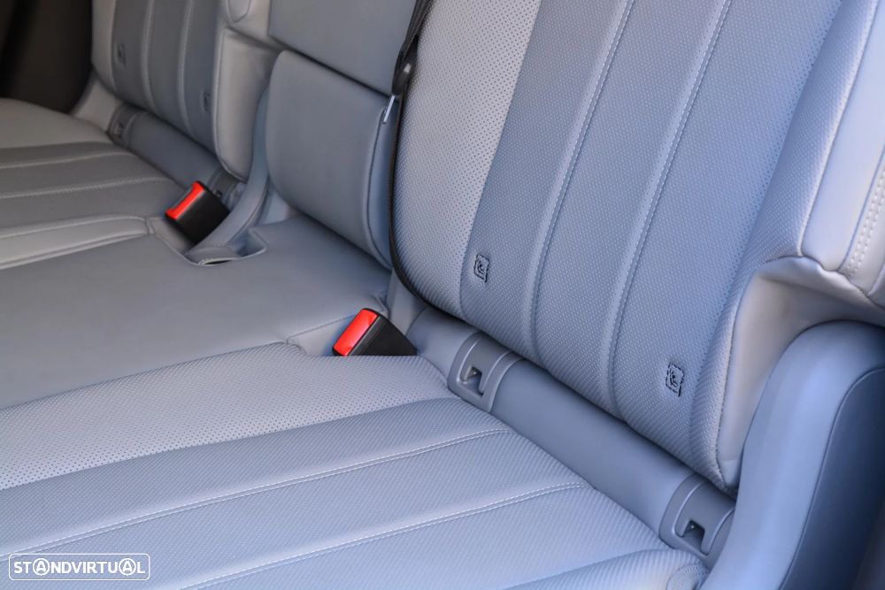 Bentley Bentayga Hybrid - 51