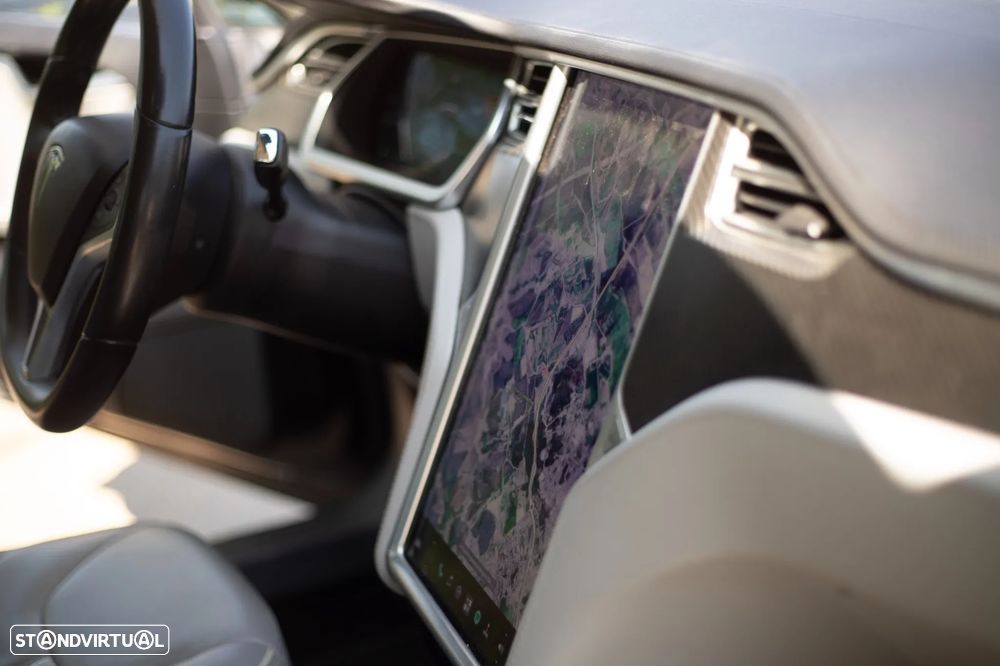 Tesla Model S Performance - 7