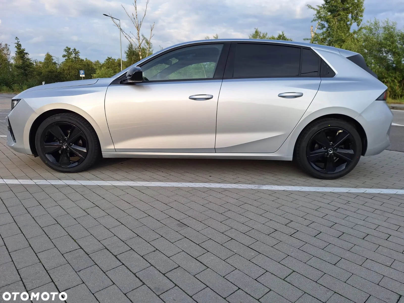 Opel Astra 1.2 Turbo Automatik GS Line - 4