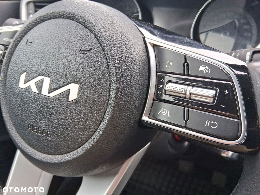Kia Ceed - 24