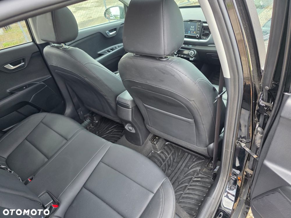 Kia Stonic 1.6 CRDi Platinum Edition - 17