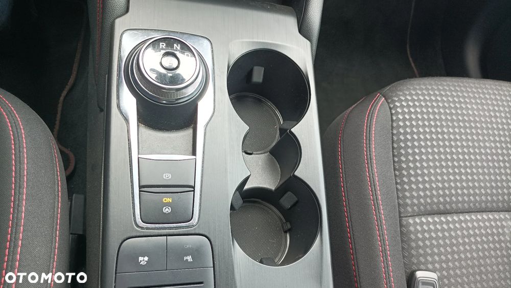 Ford Kuga 2.5 FHEV FWD ST-Line - 30