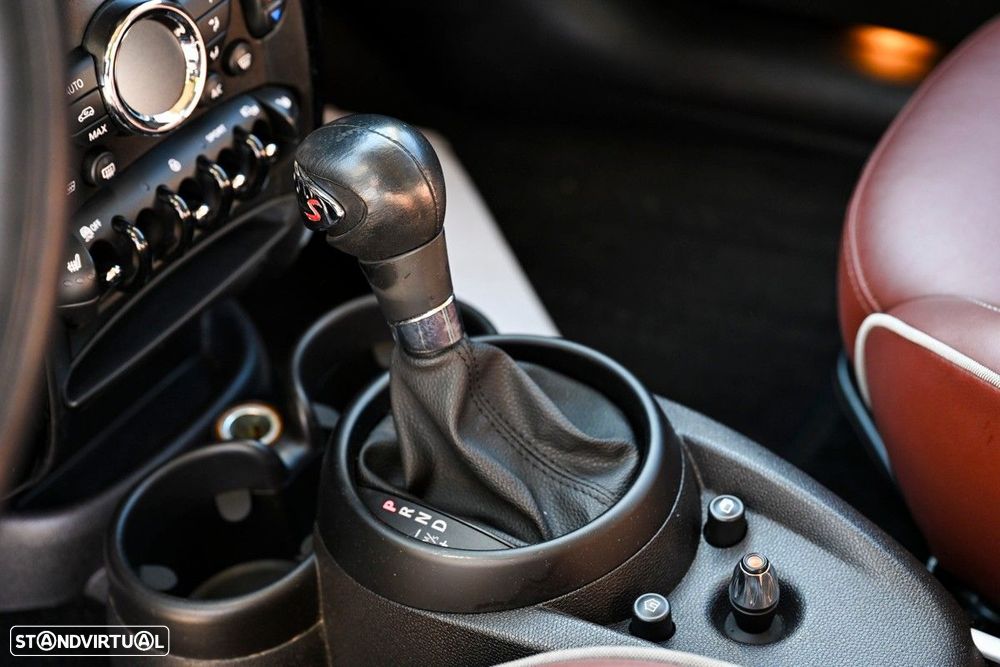 MINI Paceman Cooper SD ALL4 Auto - 32