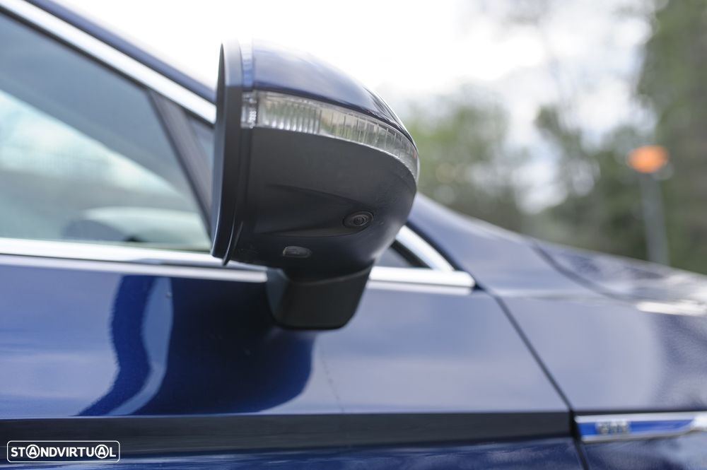 VW Passat Variant - 21
