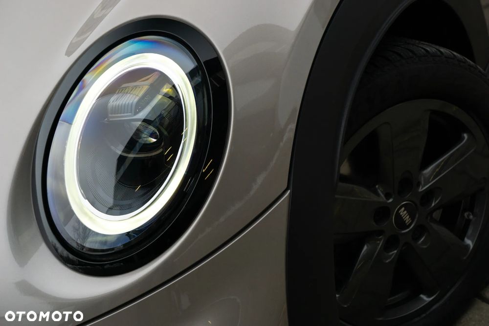 MINI Cooper S John Works Trim - 4
