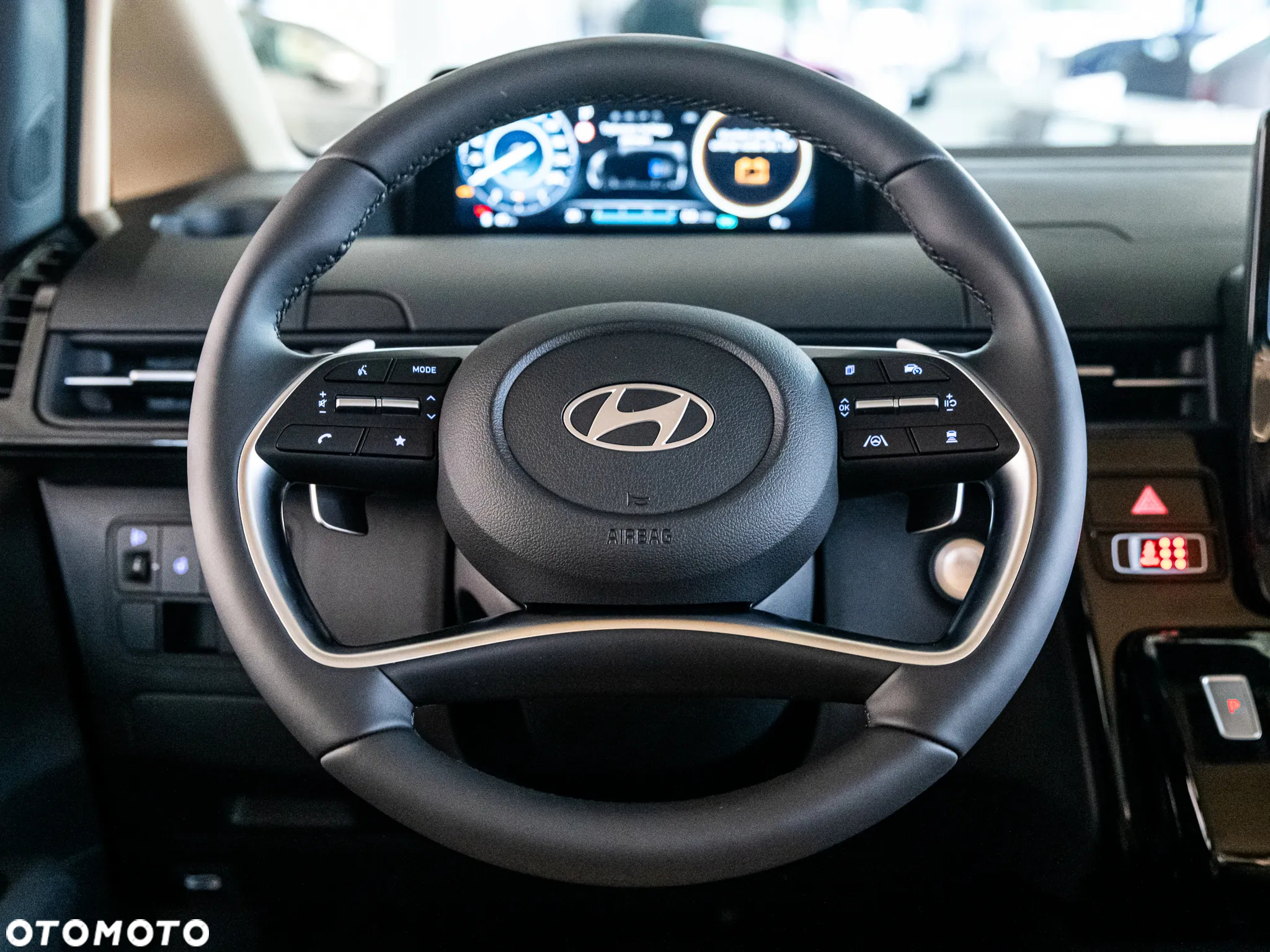 Hyundai Staria - 28