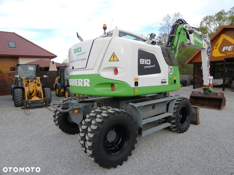 Liebherr A910 Compact / Z Niemiec / Super Stan / BEZ DPF / 2 Łyżki / - 3