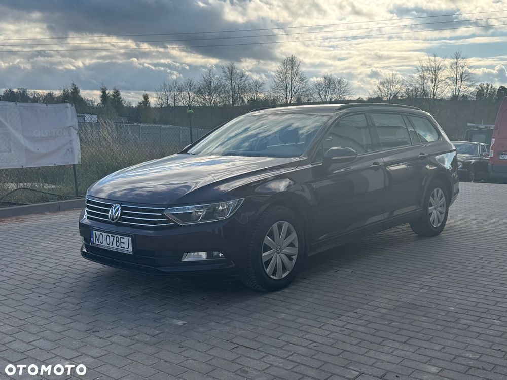 Volkswagen Passat - 4