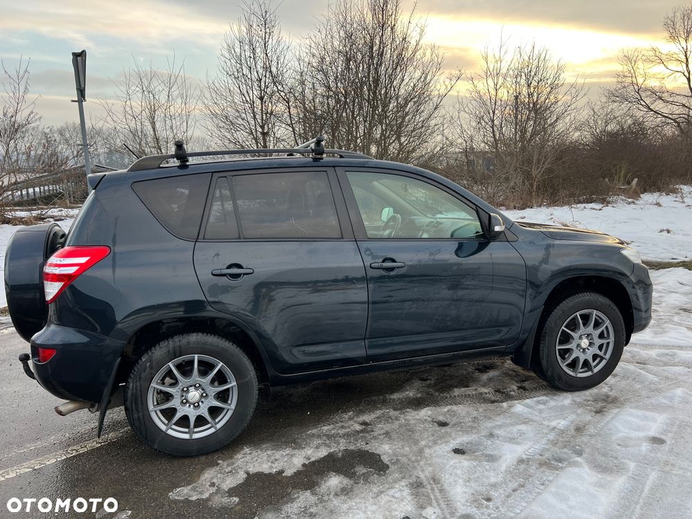 Toyota RAV4 - 7