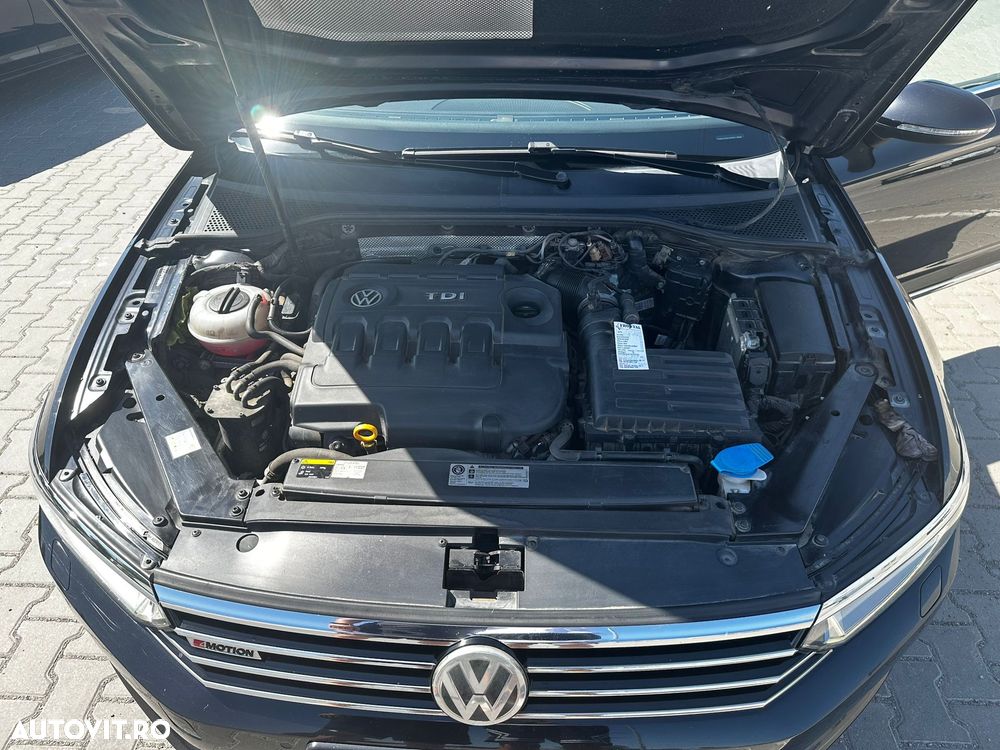 Volkswagen Passat Variant 2.0 TDI DSG 4Motion Highline - 8