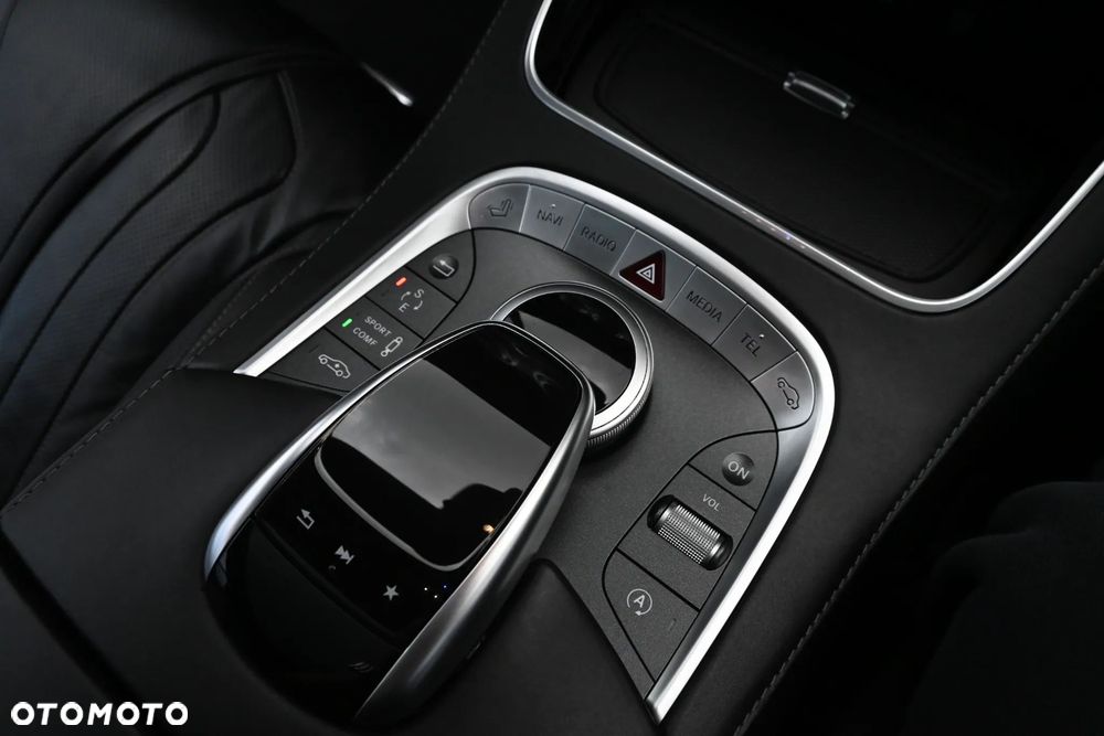 Mercedes-Benz Klasa S 400 4-Matic 7G-TRONIC - 31