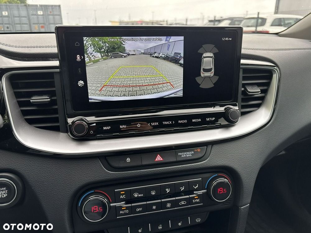 Kia XCeed 1.5 T-GDI Business Line DCT - 24