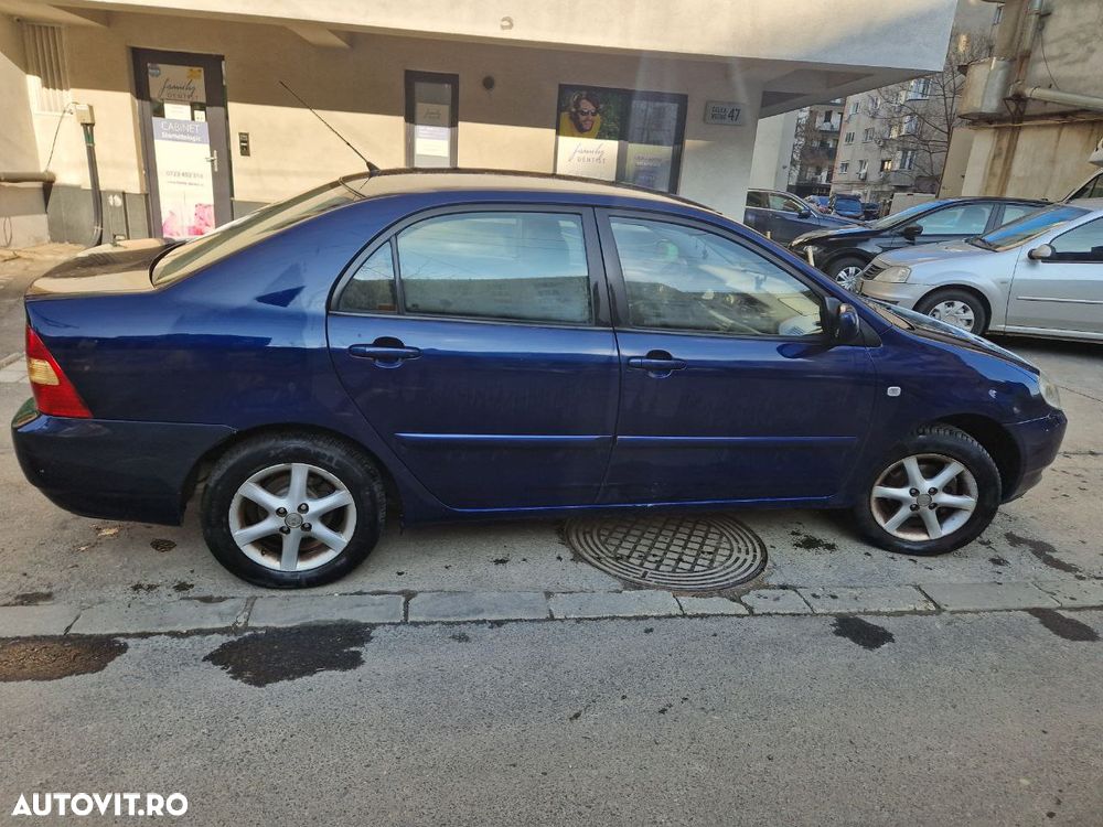 Toyota Corolla 1.6 Sdn. Sol - 2