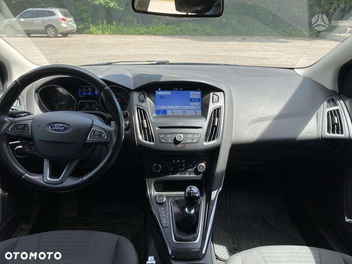Ford Focus - 8