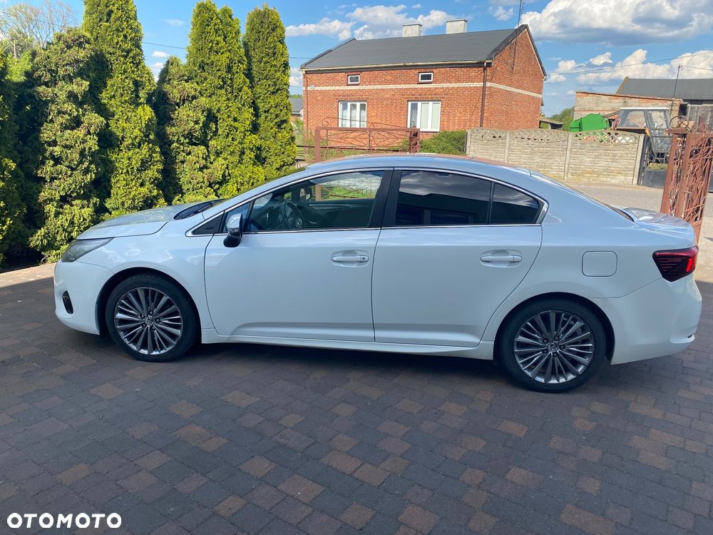 Toyota Avensis 2.0 D-4D Premium - 5
