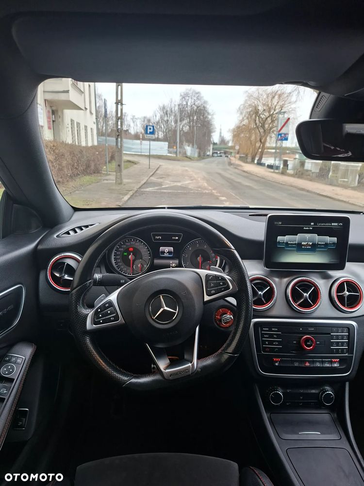 Mercedes-Benz CLA 180 7G-DCT AMG Line - 8