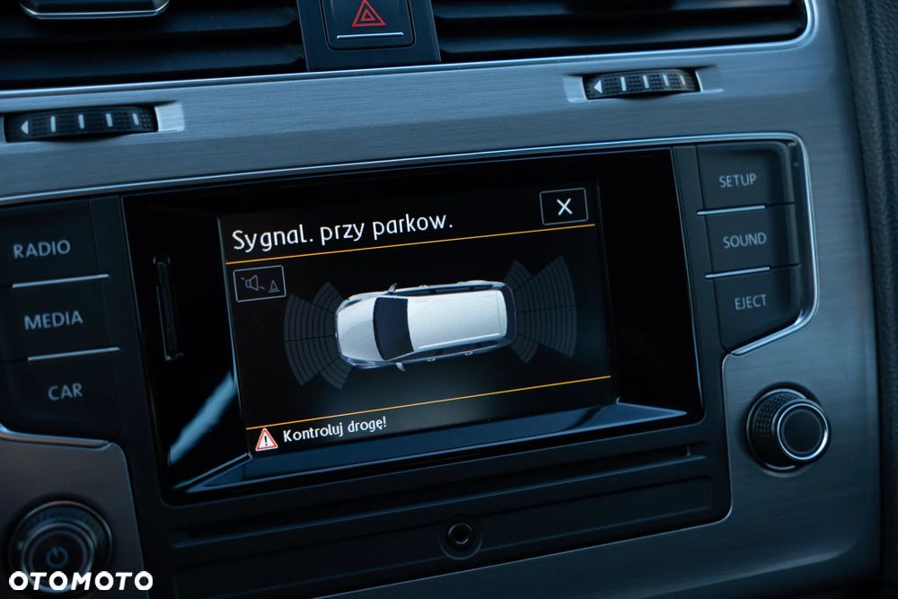 Volkswagen Golf 1.6 BlueTDI DSG Comfortline - 35