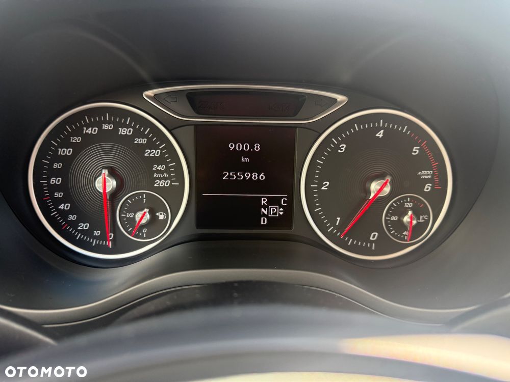 Mercedes-Benz Klasa B 200 d 7G-DCT Edition - 34
