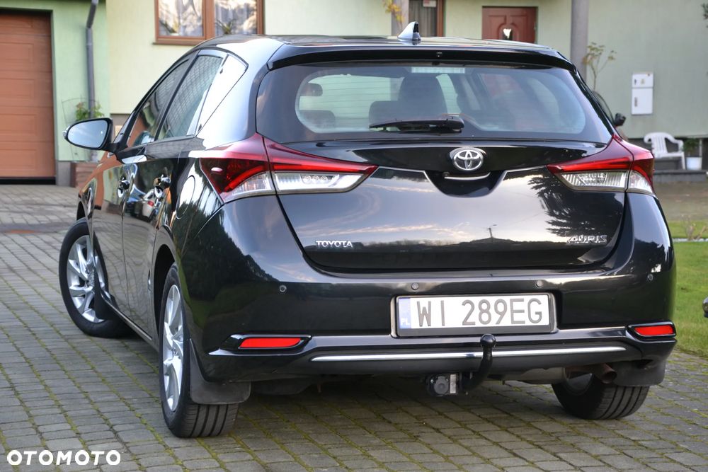 Toyota Auris 1.6 Selection - 5