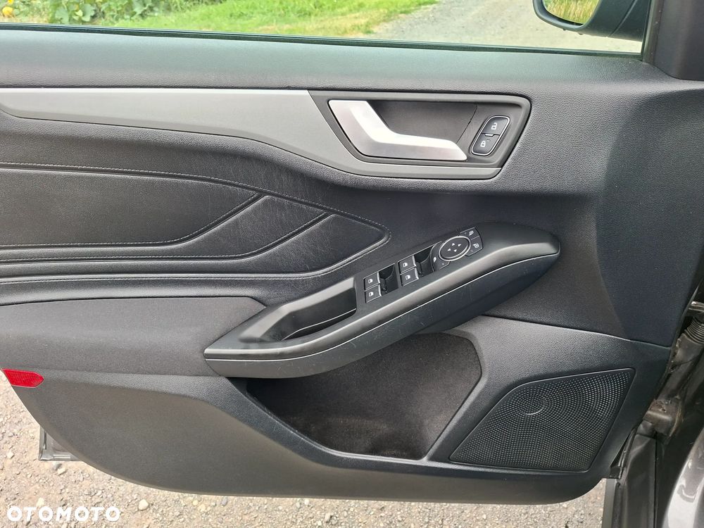Ford Focus 1.0 EcoBoost Trend Edition - 14