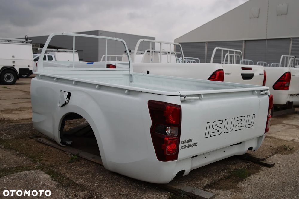 Paka bagażnika NOWA (z demontażu) HILUX / RANGER / D-MAX - FV - 12