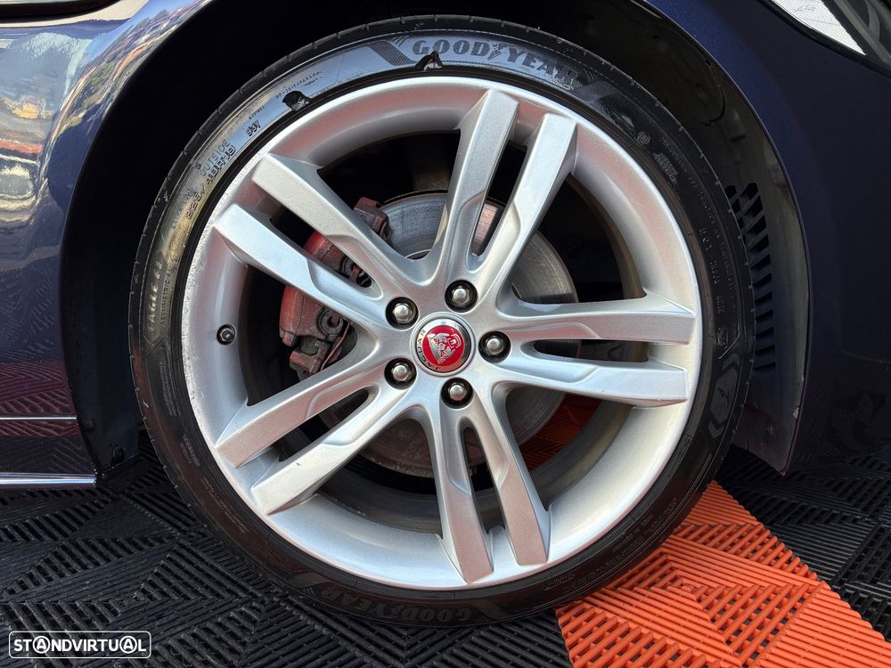 Jaguar XE 20d Aut. R-Sport - 4