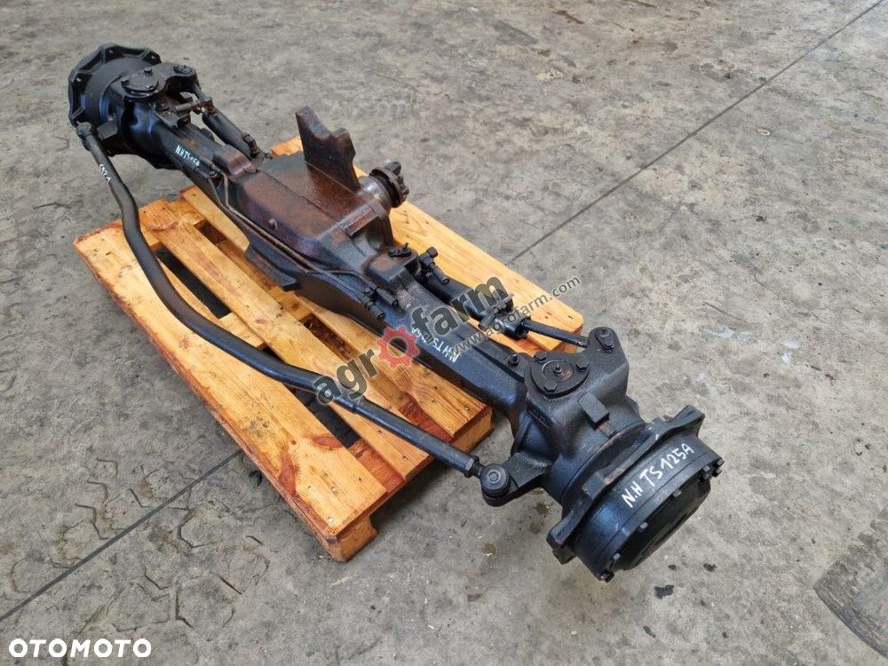 Przedni most New Holland TS125A - 2